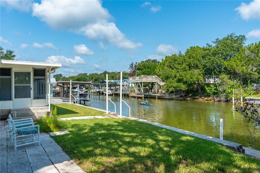 For Sale: $585,000 (2 beds, 2 baths, 840 Square Feet)