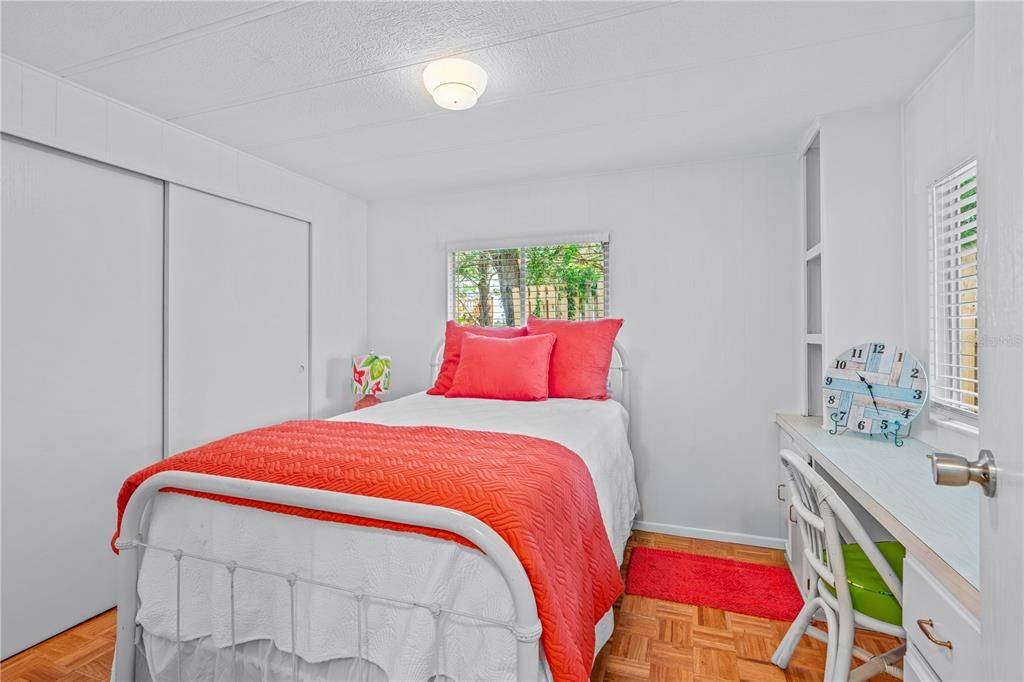 For Sale: $585,000 (2 beds, 2 baths, 840 Square Feet)