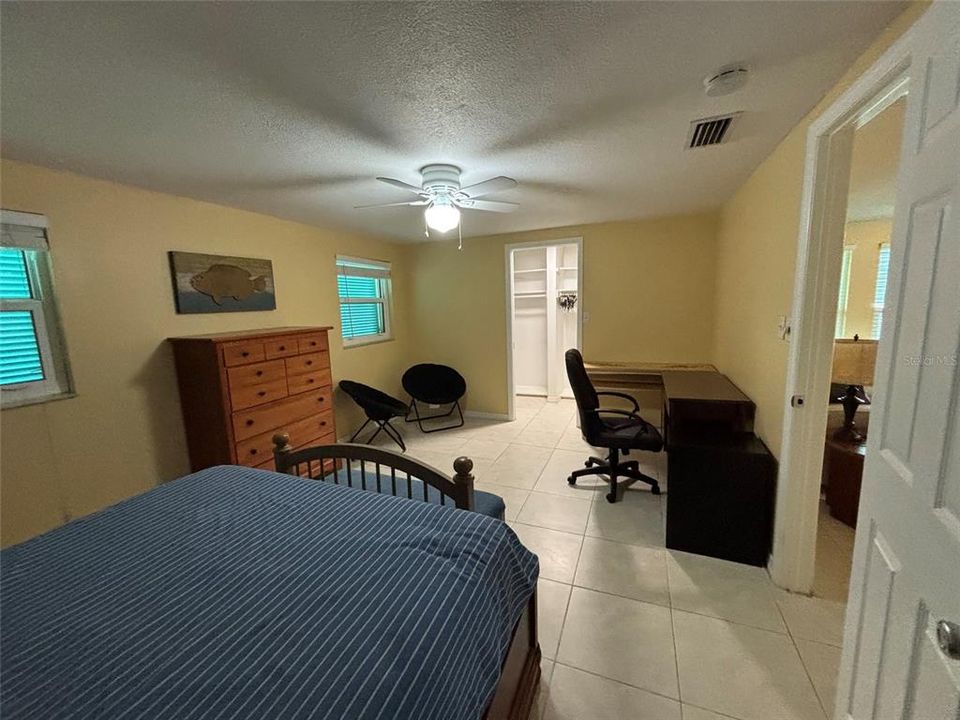 En Venta: $279,900 (2 camas, 2 baños, 1200 Pies cuadrados)