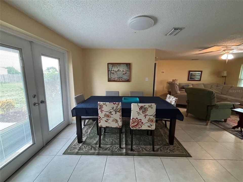 En Venta: $279,900 (2 camas, 2 baños, 1200 Pies cuadrados)