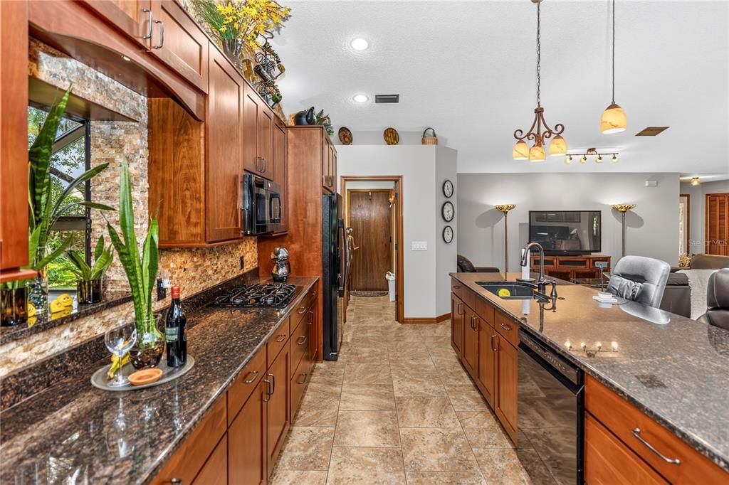 En Venta: $359,000 (3 camas, 2 baños, 1752 Pies cuadrados)