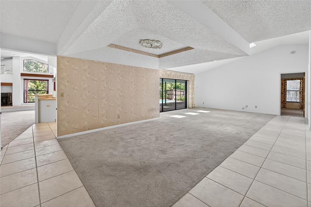 En Venta: $349,900 (4 camas, 2 baños, 2216 Pies cuadrados)