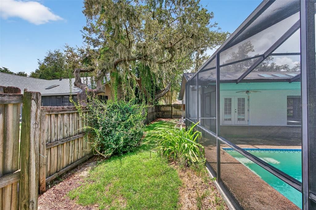 En Venta: $349,900 (4 camas, 2 baños, 2216 Pies cuadrados)