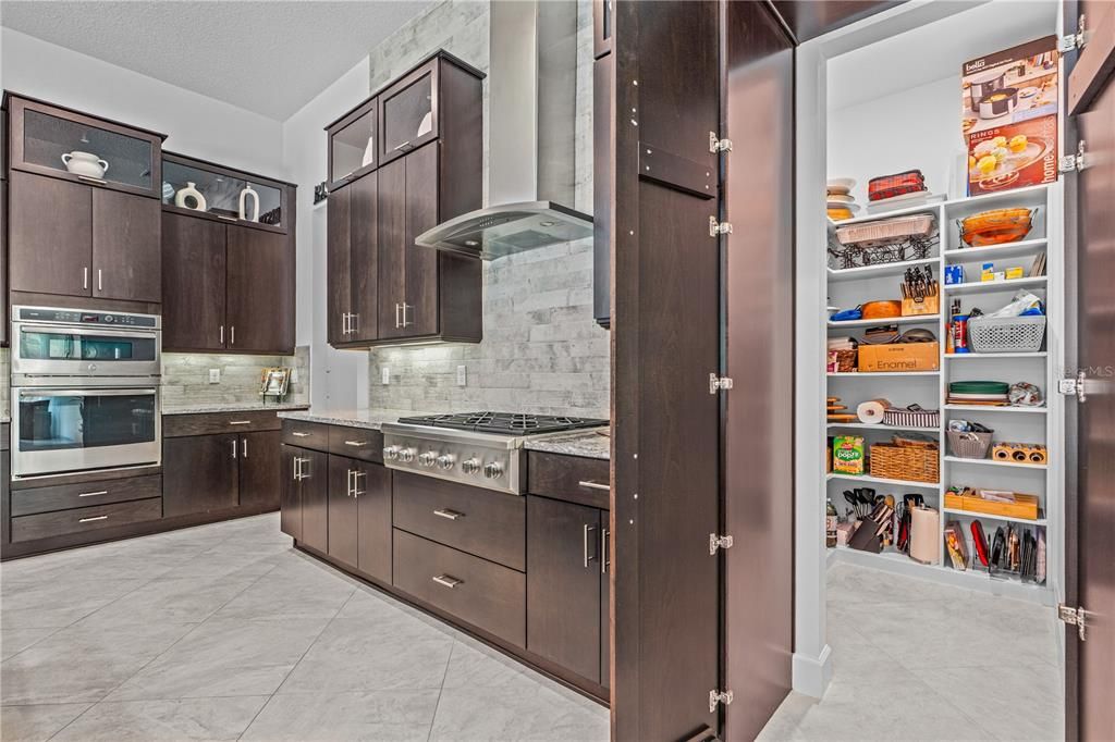На продажу: $1,275,000 (3 спален, 3 ванн, 2995 Квадратных фут)