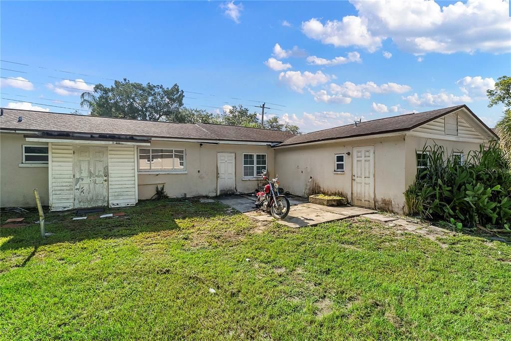 For Sale: $349,000 (7 beds, 0 baths, 2796 Square Feet)