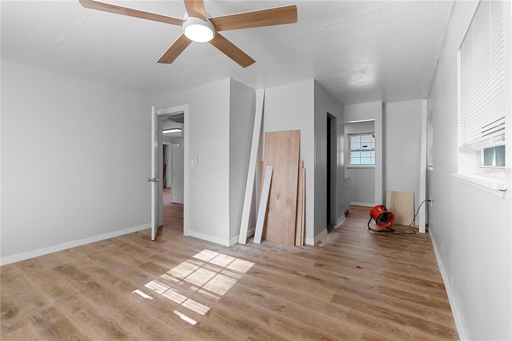 For Sale: $349,000 (7 beds, 0 baths, 2796 Square Feet)