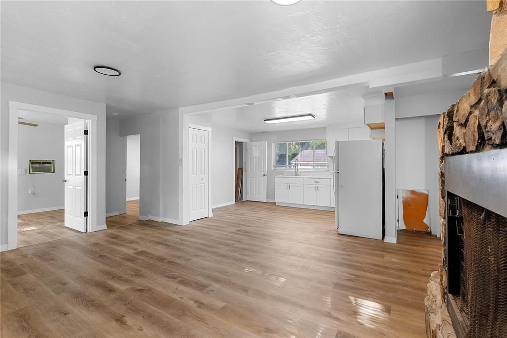 For Sale: $349,000 (7 beds, 0 baths, 2796 Square Feet)