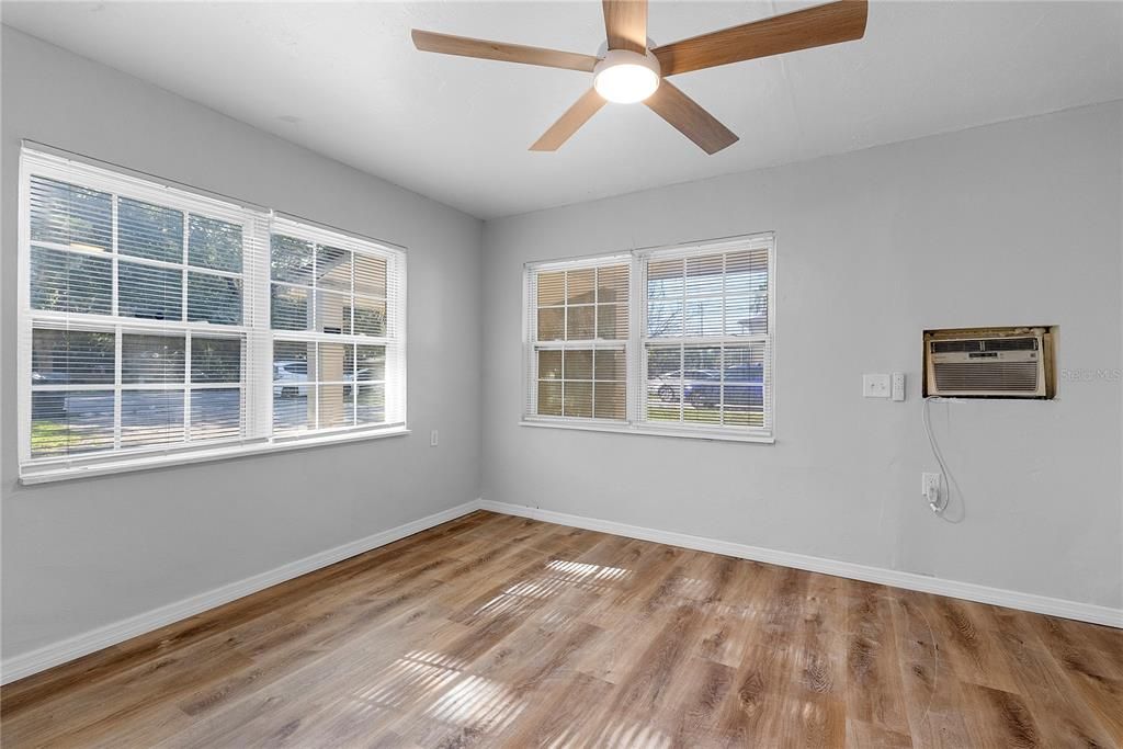 For Sale: $349,000 (7 beds, 0 baths, 2796 Square Feet)