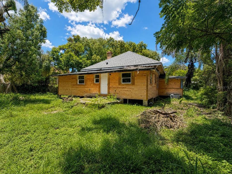 For Sale: $190,000 (4 beds, 3 baths, 1724 Square Feet)