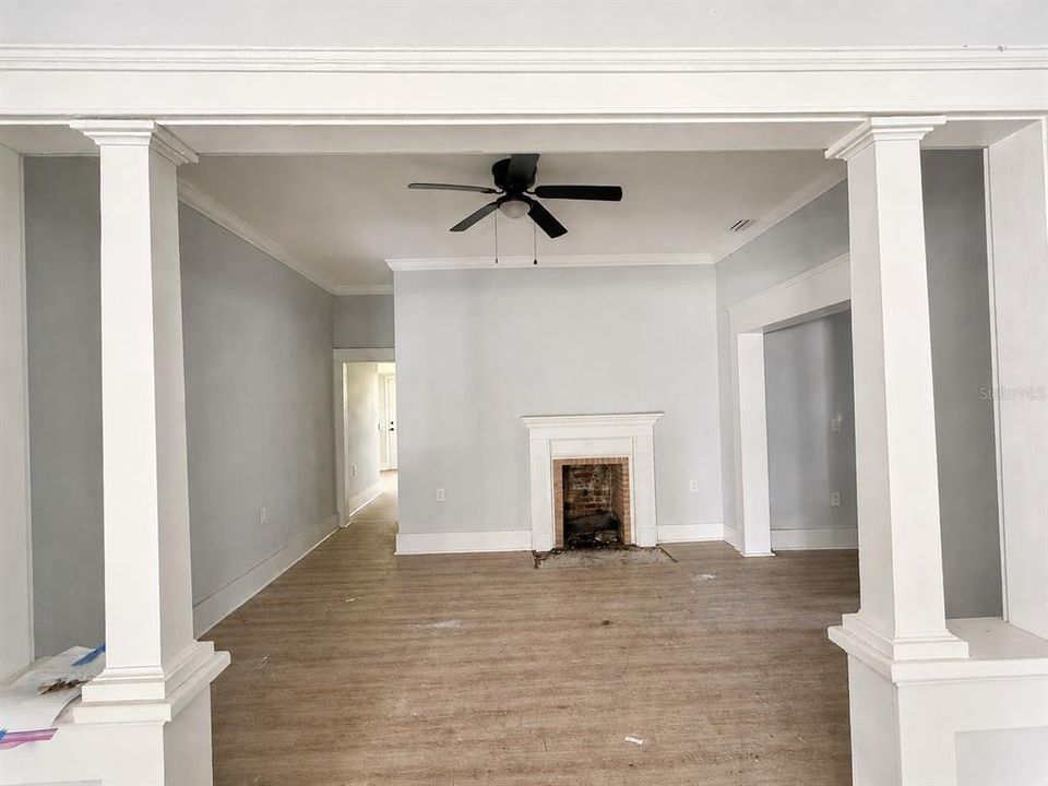 For Sale: $190,000 (4 beds, 3 baths, 1724 Square Feet)