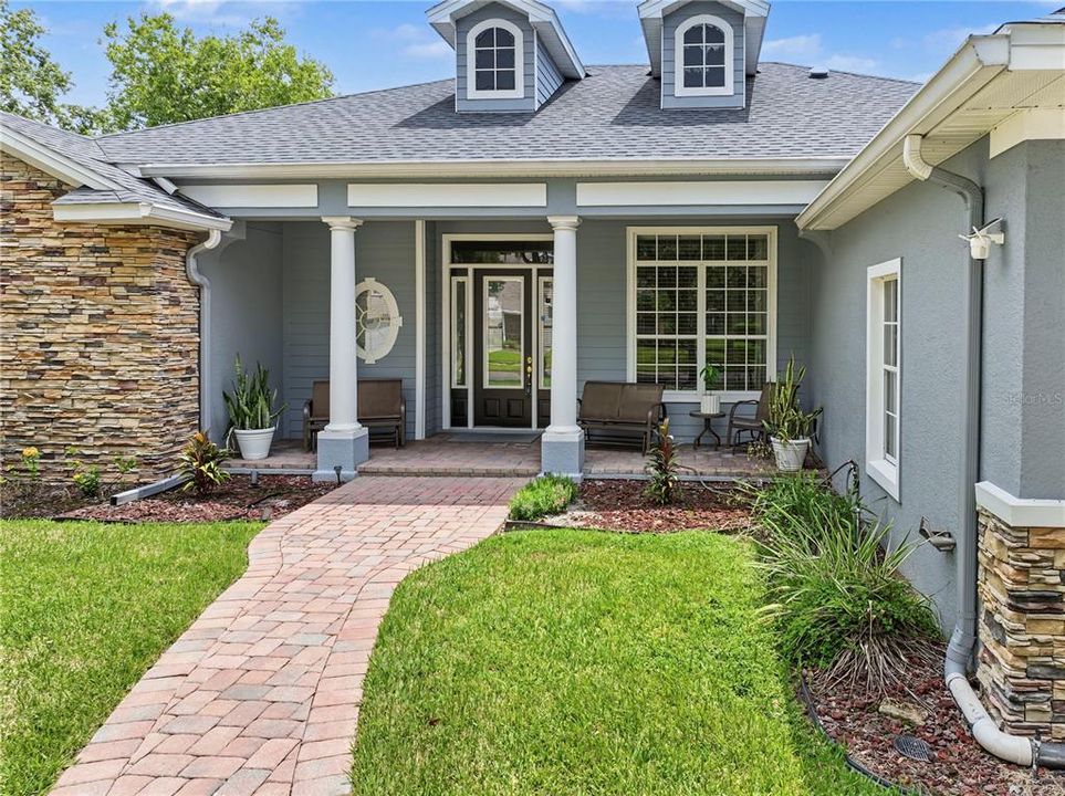 En Venta: $849,988 (4 camas, 3 baños, 2368 Pies cuadrados)
