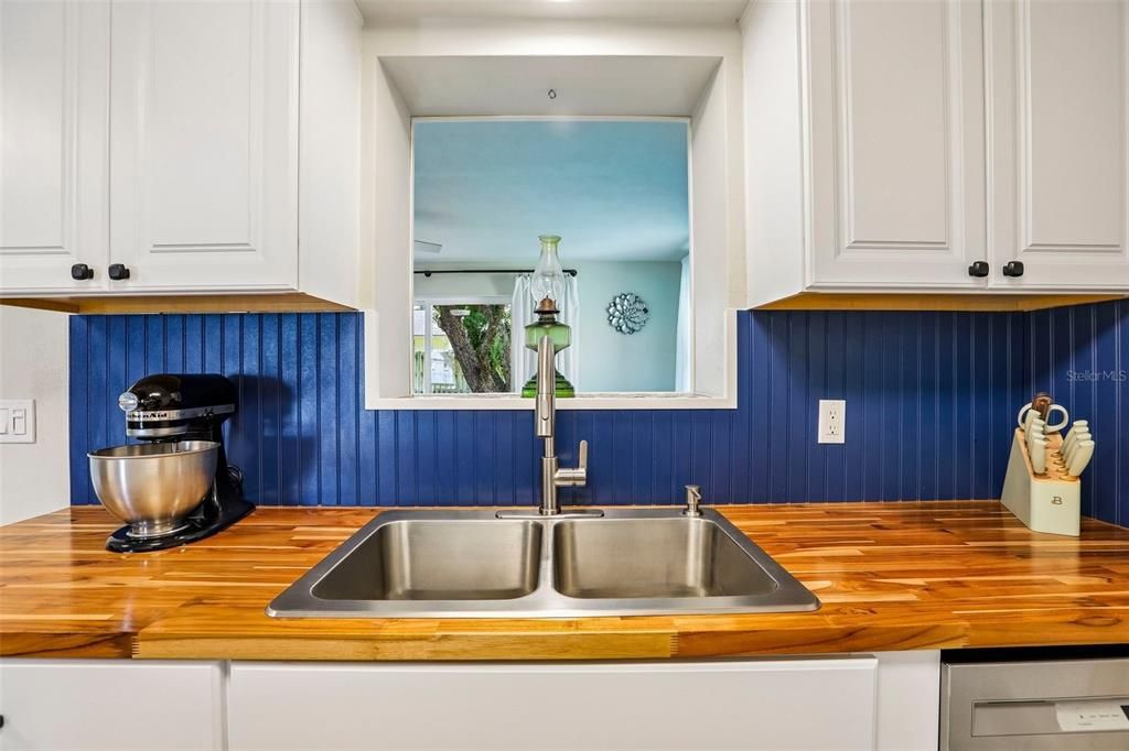 En Venta: $325,000 (2 camas, 2 baños, 1068 Pies cuadrados)