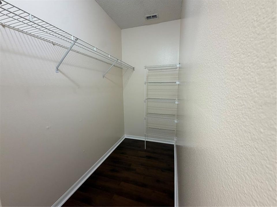 В аренду: $1,900 (3 спален, 2 ванн, 1728 Квадратных фут)