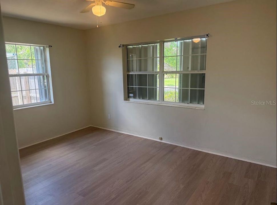 For Rent: $3,000 (2 beds, 1 baths, 1105 Square Feet)