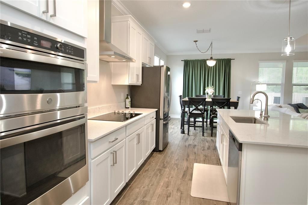 For Sale: $435,000 (4 beds, 3 baths, 2088 Square Feet)
