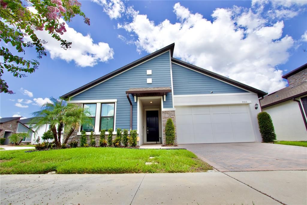 For Sale: $435,000 (4 beds, 3 baths, 2088 Square Feet)