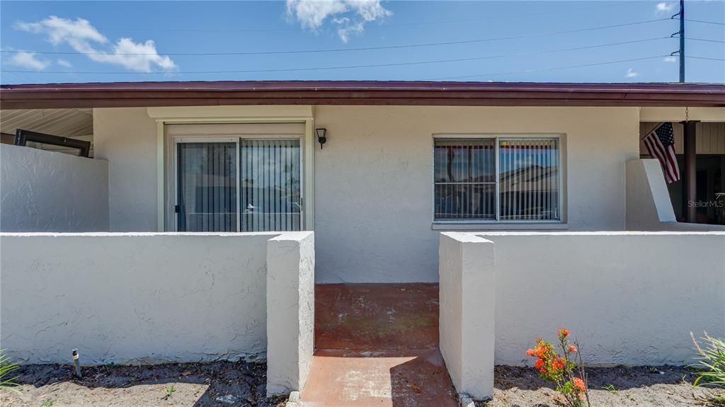 En Venta: $169,900 (2 camas, 2 baños, 1105 Pies cuadrados)