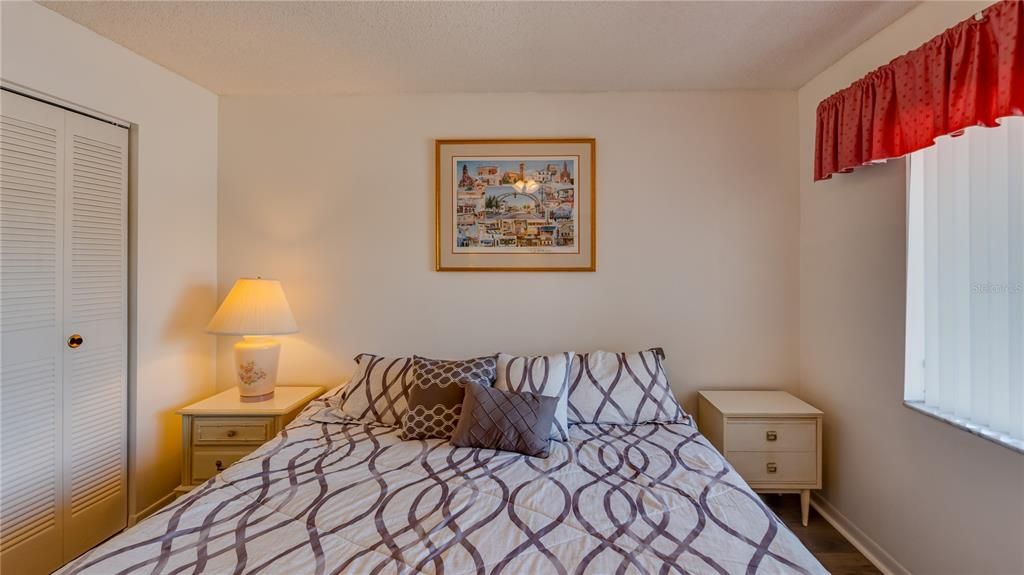 En Venta: $169,900 (2 camas, 2 baños, 1105 Pies cuadrados)