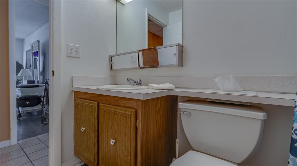 En Venta: $169,900 (2 camas, 2 baños, 1105 Pies cuadrados)