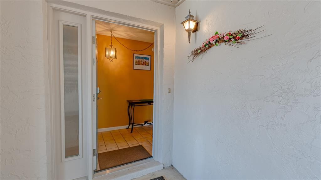 En Venta: $169,900 (2 camas, 2 baños, 1105 Pies cuadrados)