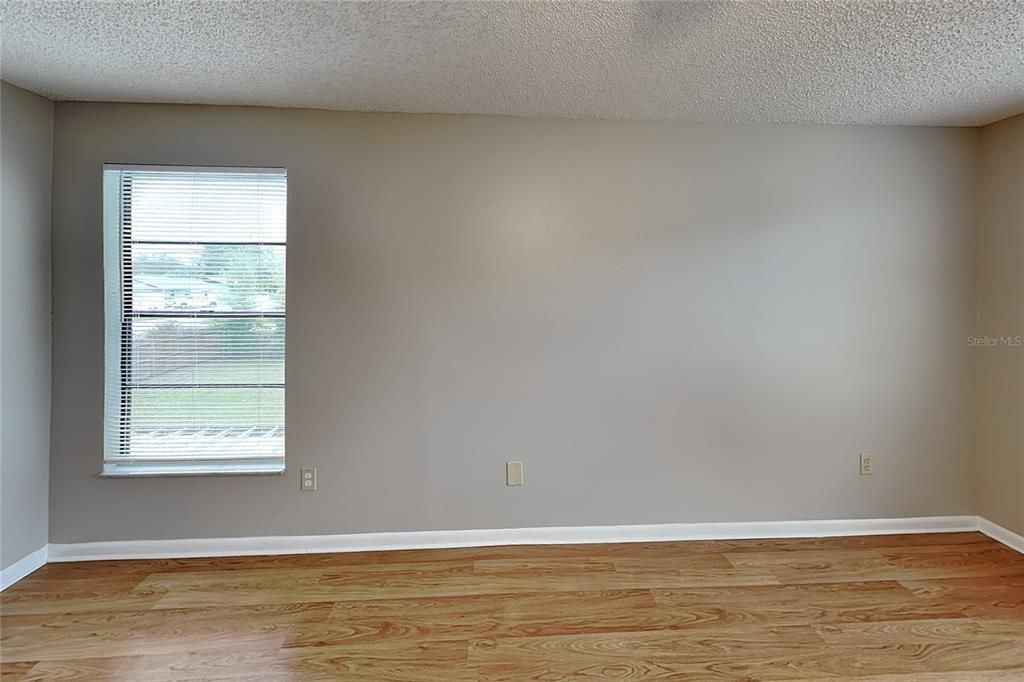 For Rent: $2,869 (4 beds, 2 baths, 2168 Square Feet)