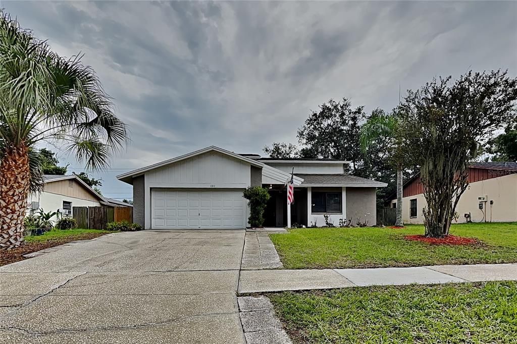 For Rent: $2,869 (4 beds, 2 baths, 2168 Square Feet)