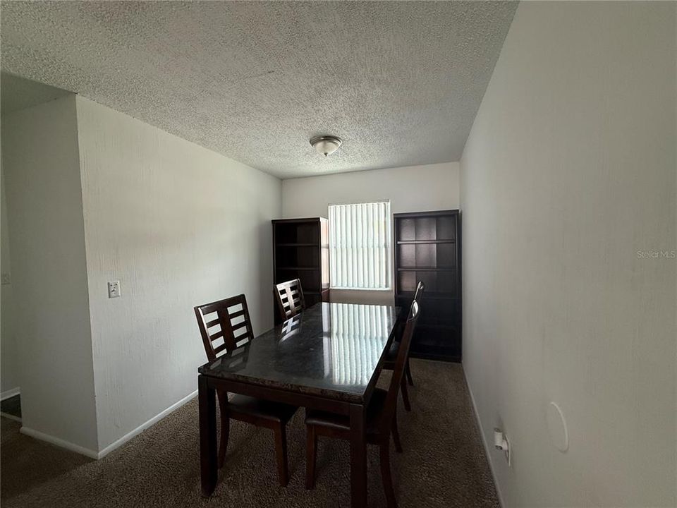 For Rent: $1,400 (3 beds, 2 baths, 1226 Square Feet)