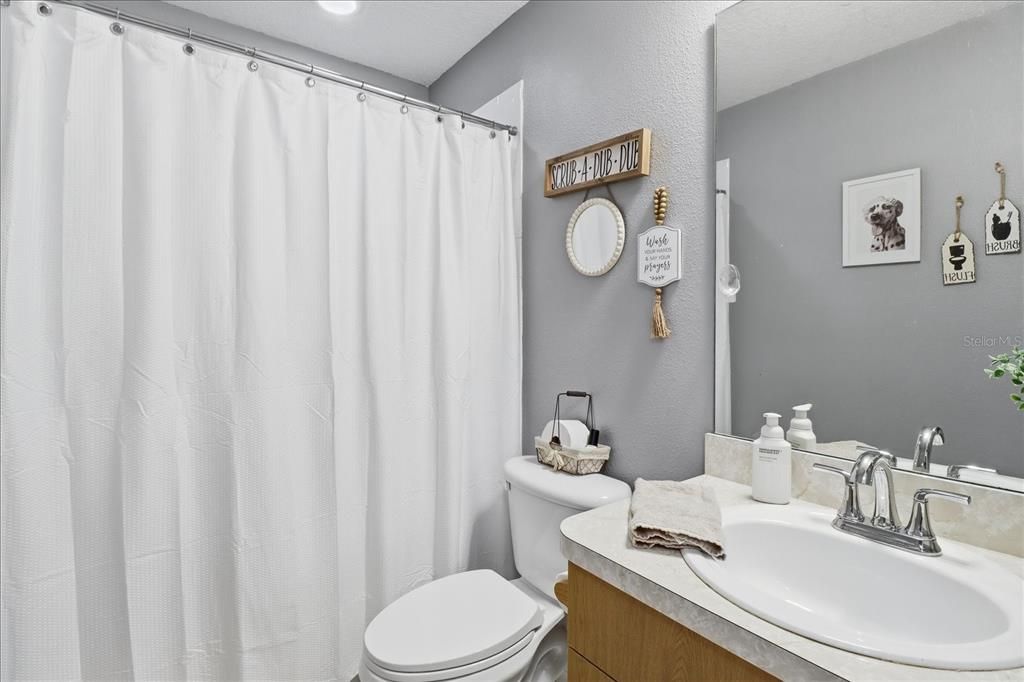 En Venta: $229,000 (3 camas, 2 baños, 1235 Pies cuadrados)