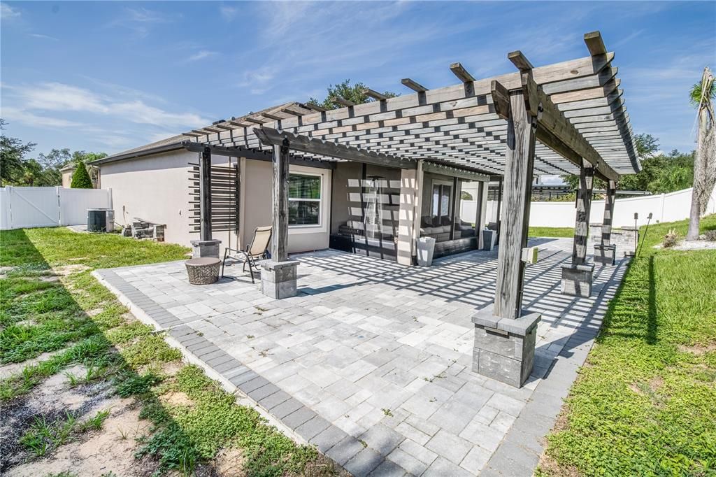 En Venta: $379,900 (3 camas, 2 baños, 1445 Pies cuadrados)