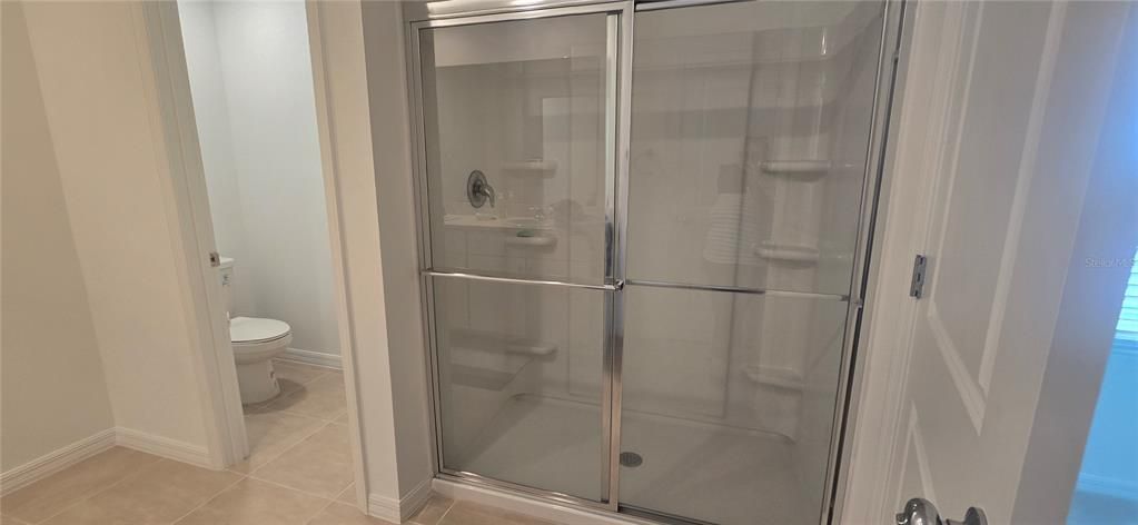 For Rent: $2,650 (5 beds, 3 baths, 2287 Square Feet)