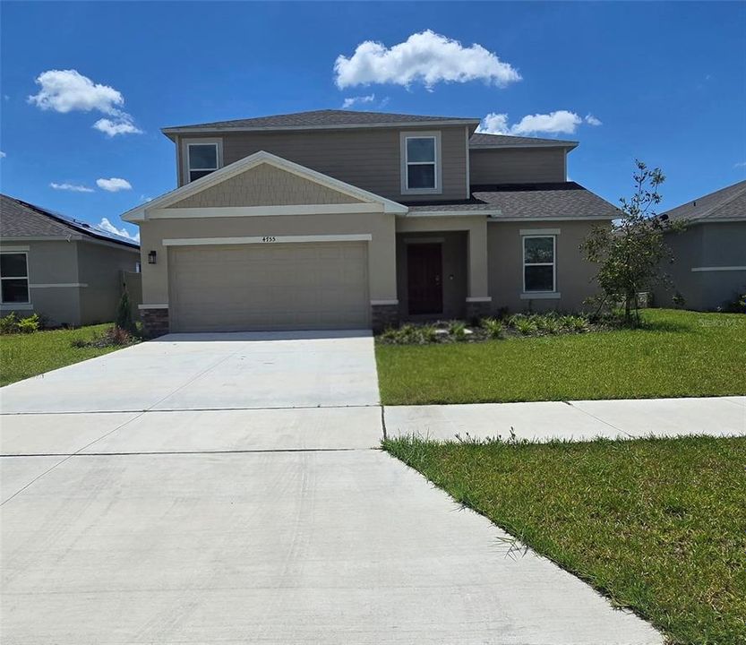 For Rent: $2,650 (5 beds, 3 baths, 2287 Square Feet)