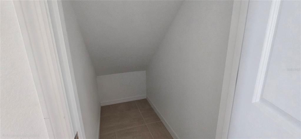 For Rent: $2,650 (5 beds, 3 baths, 2287 Square Feet)