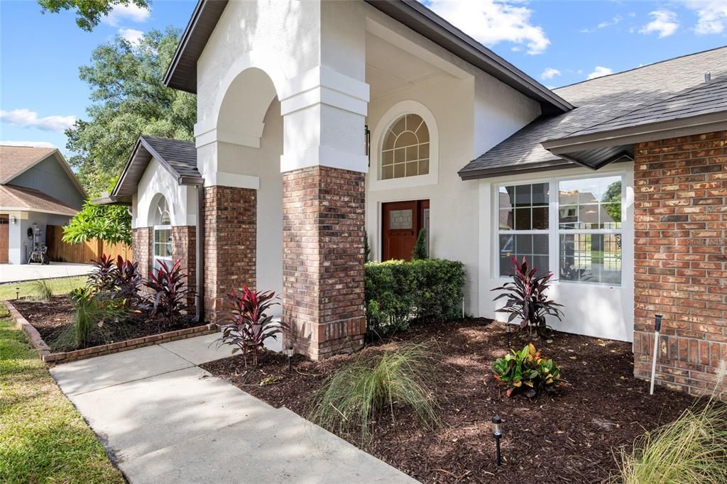 For Sale: $979,000 (5 beds, 3 baths, 2926 Square Feet)