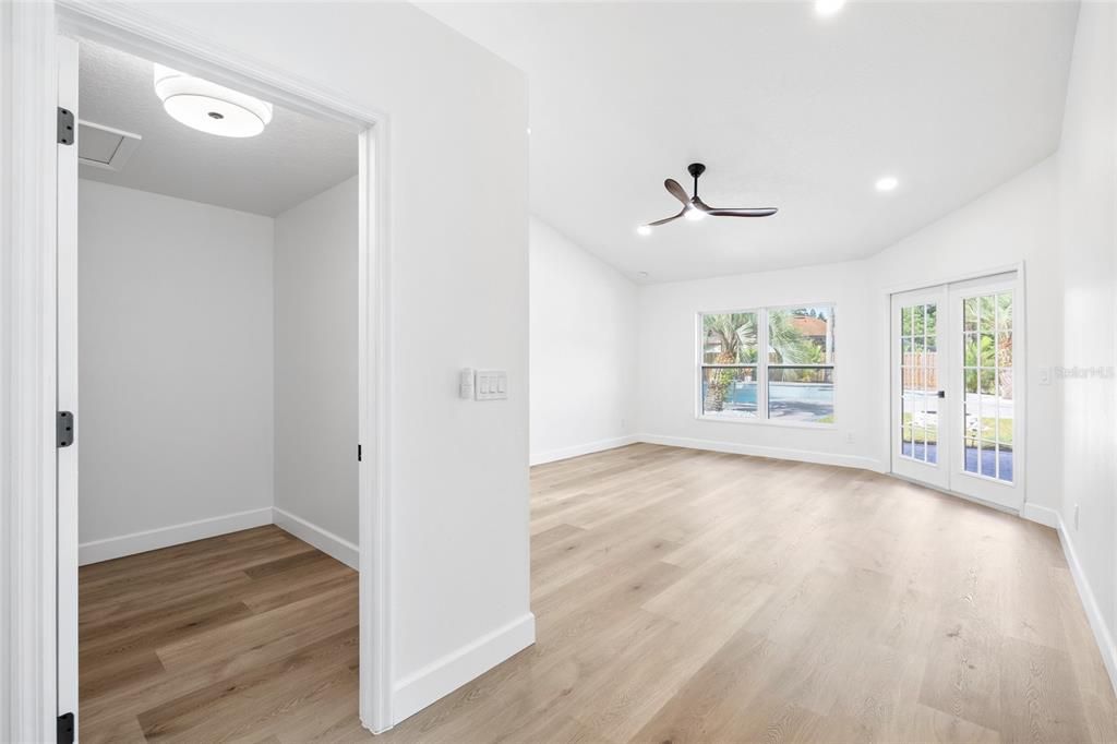 For Sale: $979,000 (5 beds, 3 baths, 2926 Square Feet)
