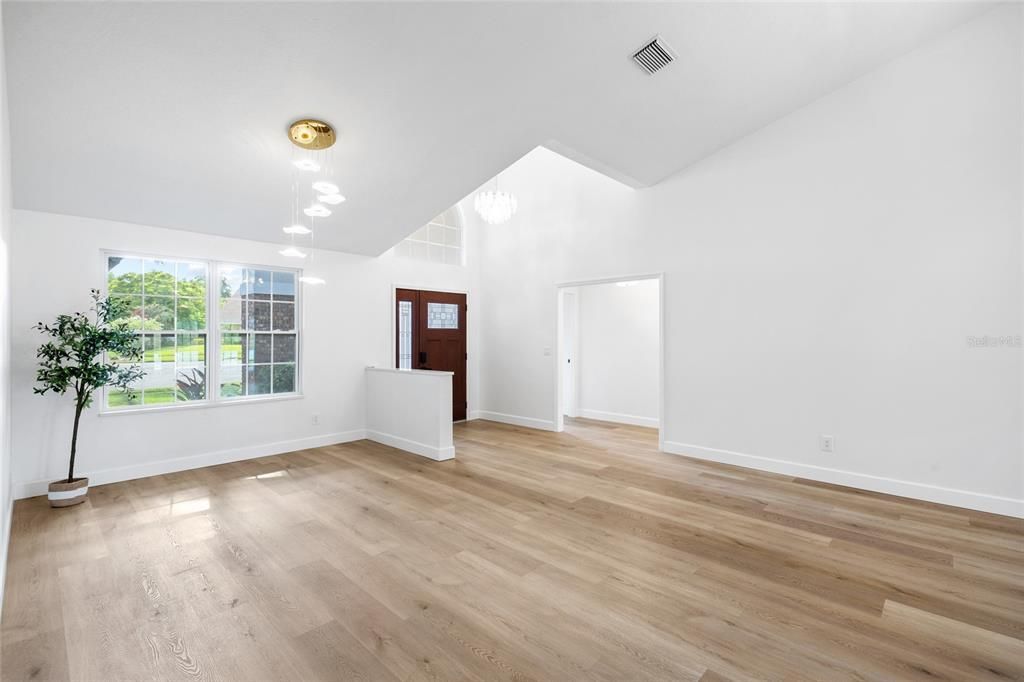 For Sale: $979,000 (5 beds, 3 baths, 2926 Square Feet)