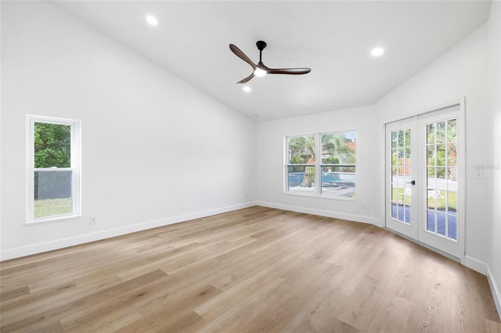 For Sale: $979,000 (5 beds, 3 baths, 2926 Square Feet)