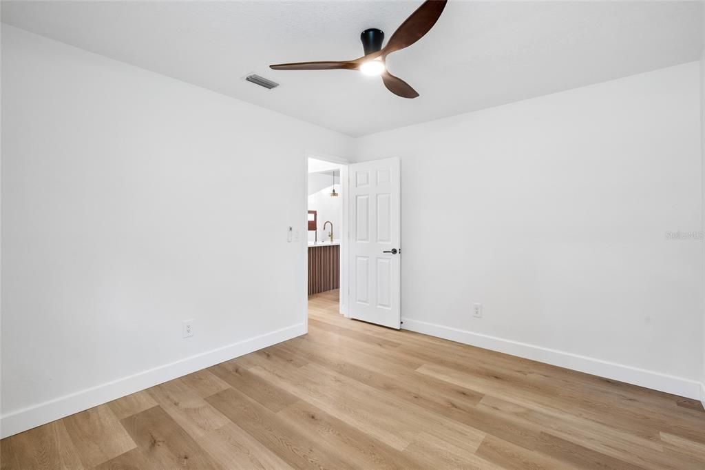 For Sale: $979,000 (5 beds, 3 baths, 2926 Square Feet)