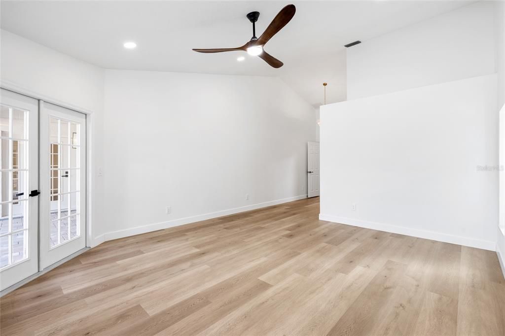 For Sale: $979,000 (5 beds, 3 baths, 2926 Square Feet)