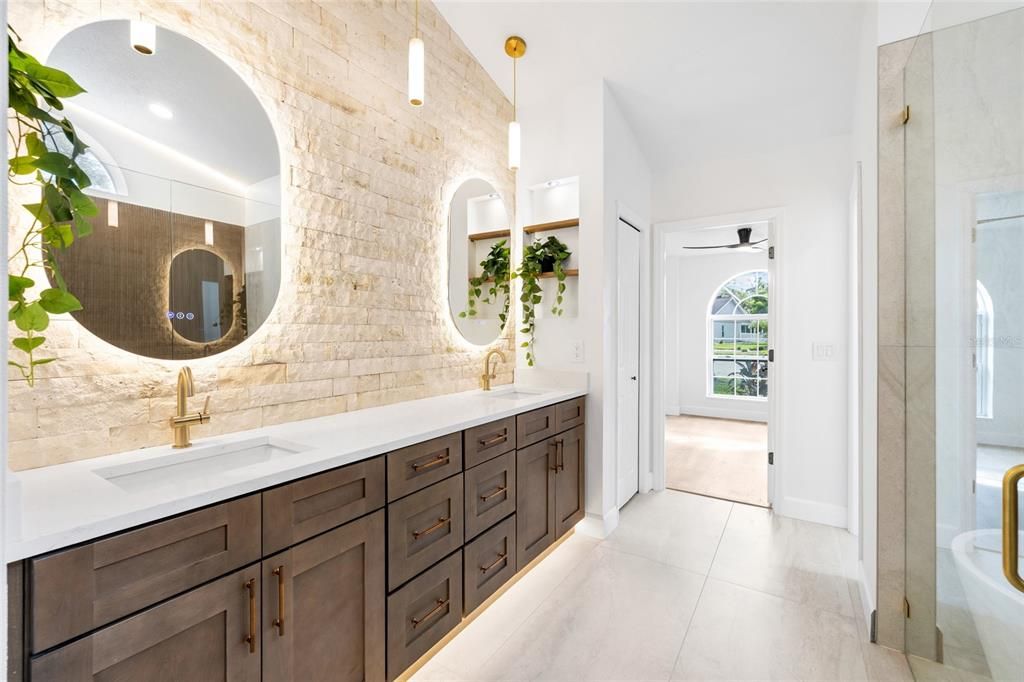 For Sale: $979,000 (5 beds, 3 baths, 2926 Square Feet)
