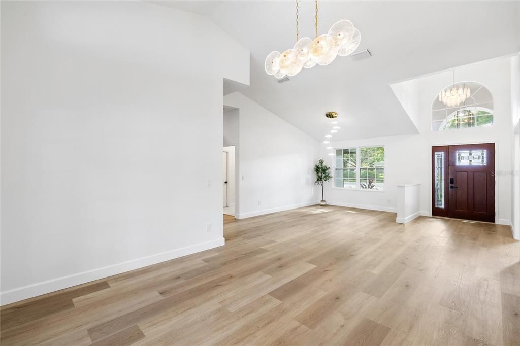 For Sale: $979,000 (5 beds, 3 baths, 2926 Square Feet)
