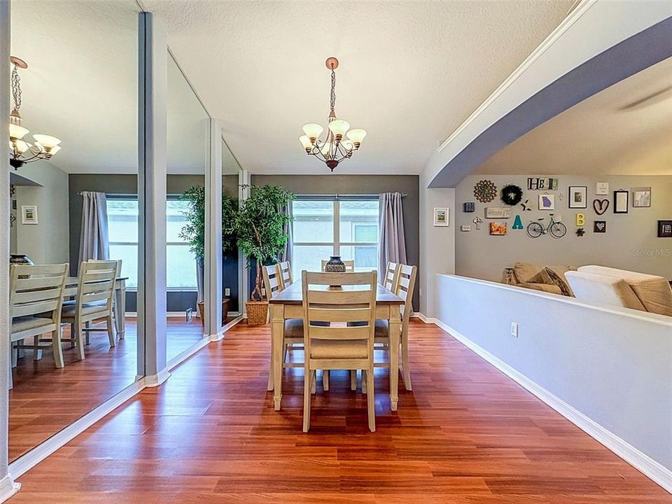 На продажу: $419,900 (3 спален, 2 ванн, 1822 Квадратных фут)