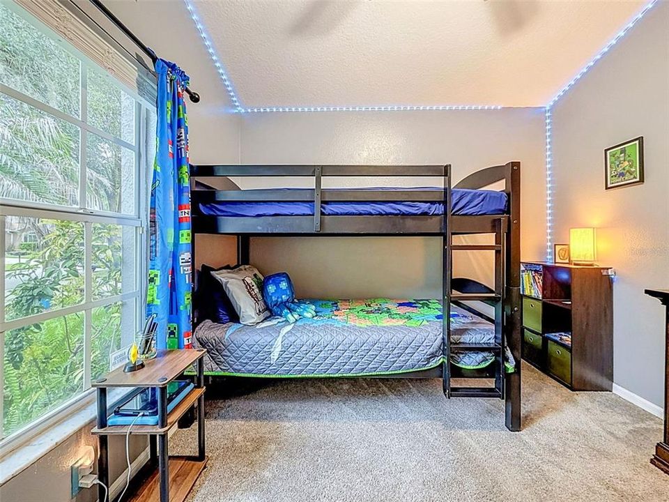 На продажу: $419,900 (3 спален, 2 ванн, 1822 Квадратных фут)