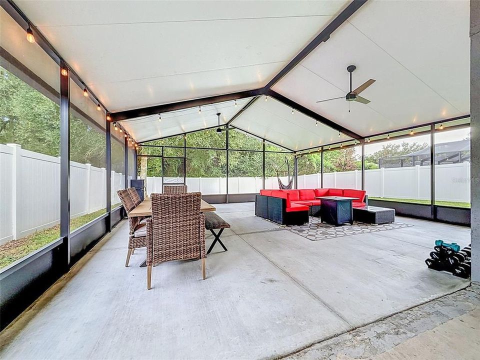 На продажу: $419,900 (3 спален, 2 ванн, 1822 Квадратных фут)