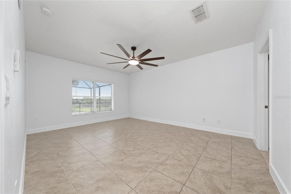 For Rent: $3,000 (4 beds, 2 baths, 2260 Square Feet)