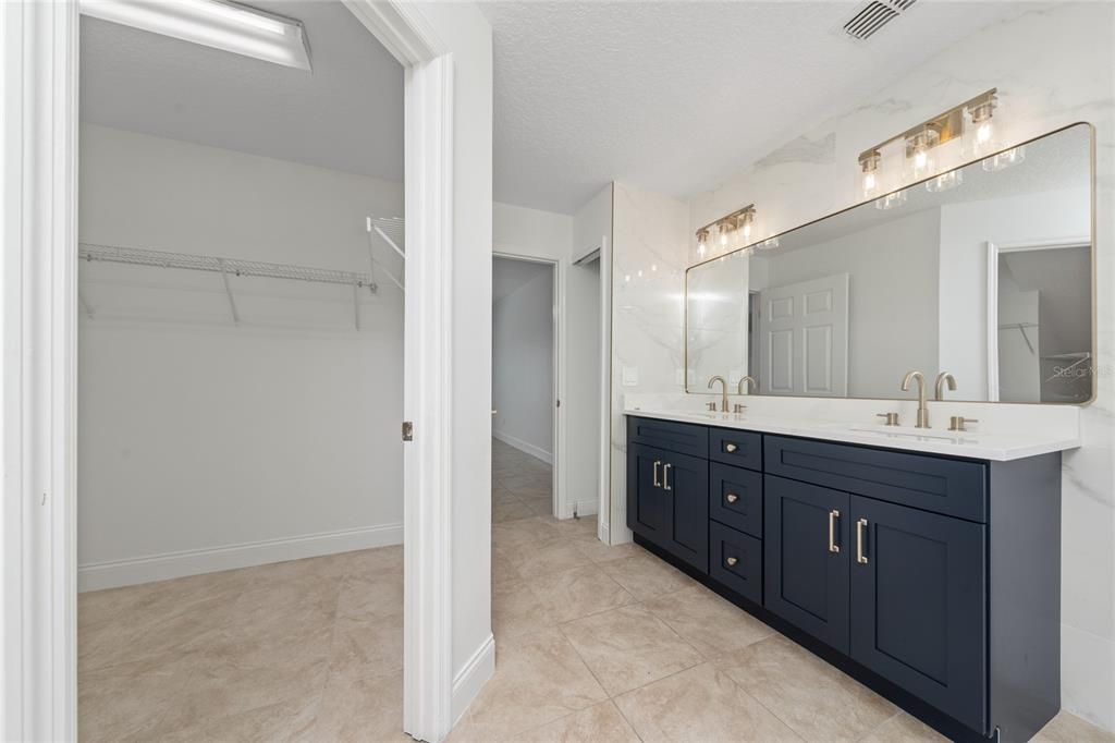 For Rent: $3,000 (4 beds, 2 baths, 2260 Square Feet)