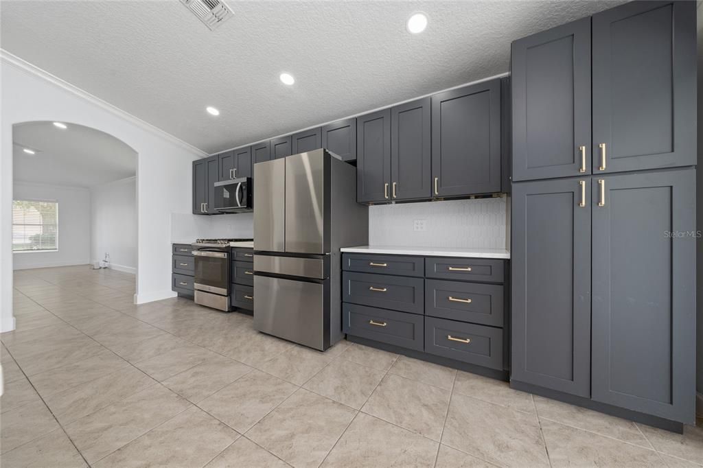 For Rent: $3,000 (4 beds, 2 baths, 2260 Square Feet)
