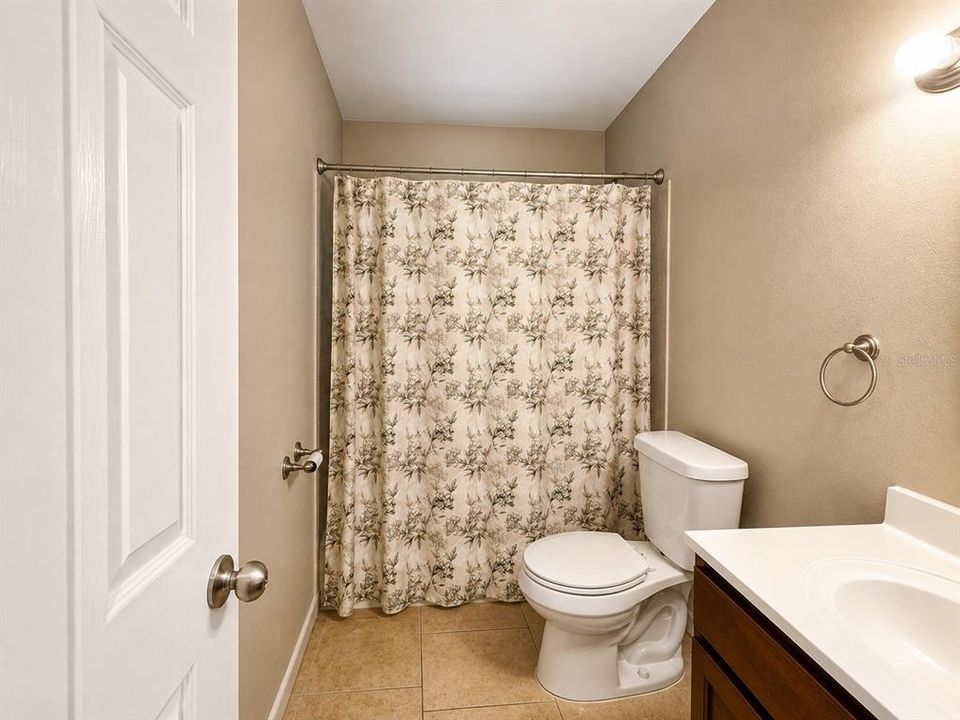 For Sale: $299,000 (3 beds, 2 baths, 1264 Square Feet)