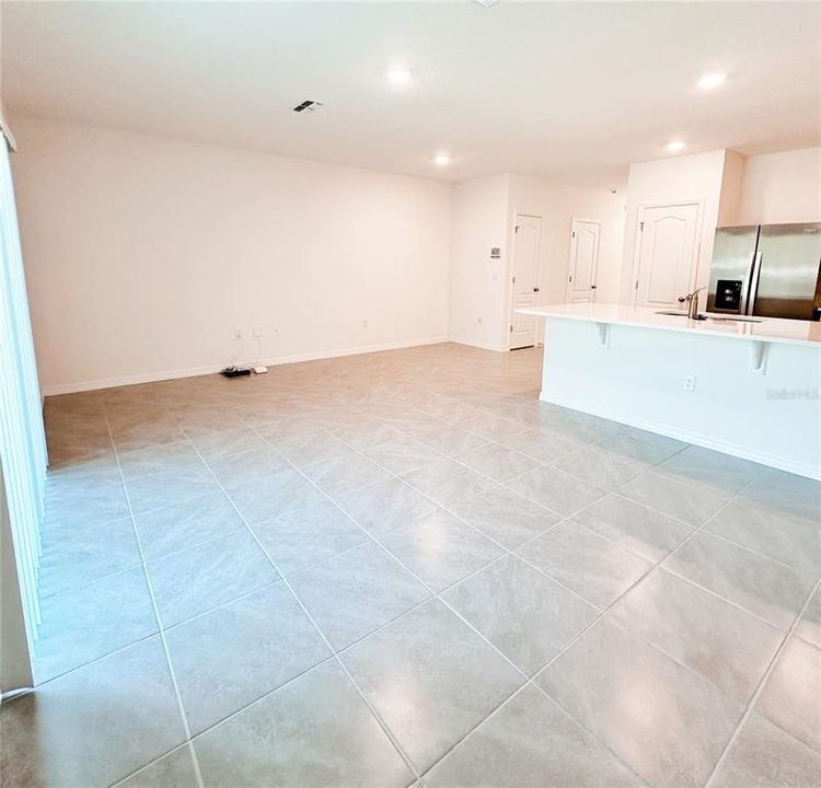 For Rent: $2,000 (3 beds, 2 baths, 1488 Square Feet)