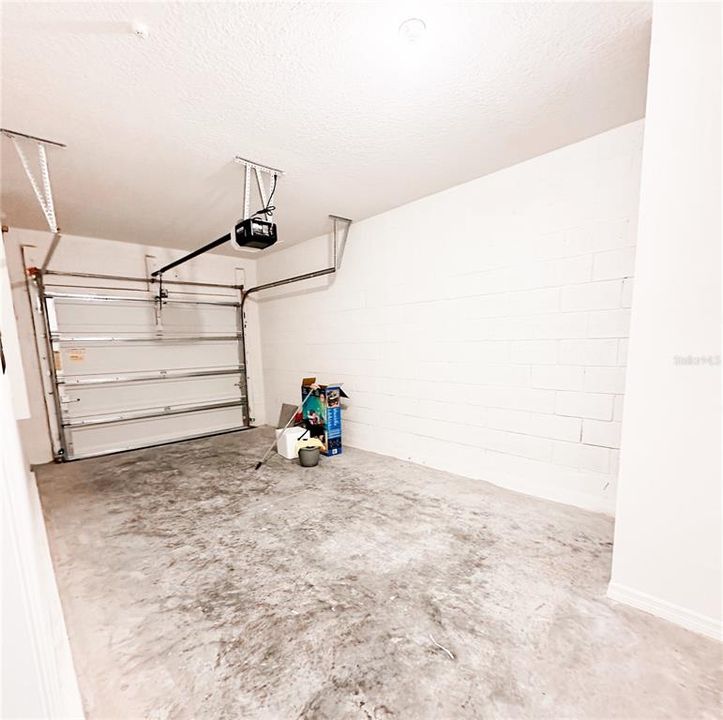 For Rent: $2,000 (3 beds, 2 baths, 1488 Square Feet)
