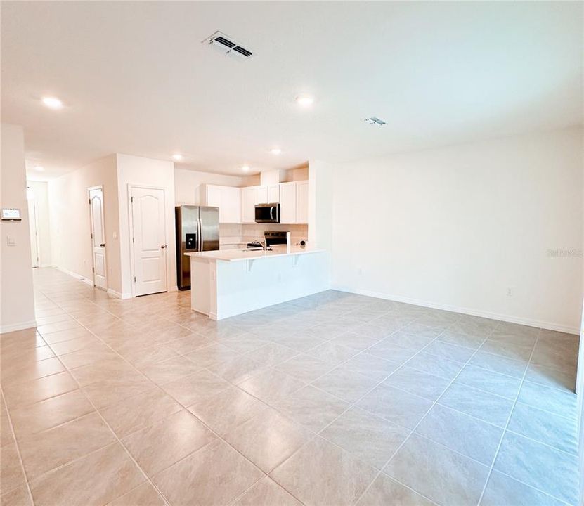 For Rent: $2,000 (3 beds, 2 baths, 1488 Square Feet)